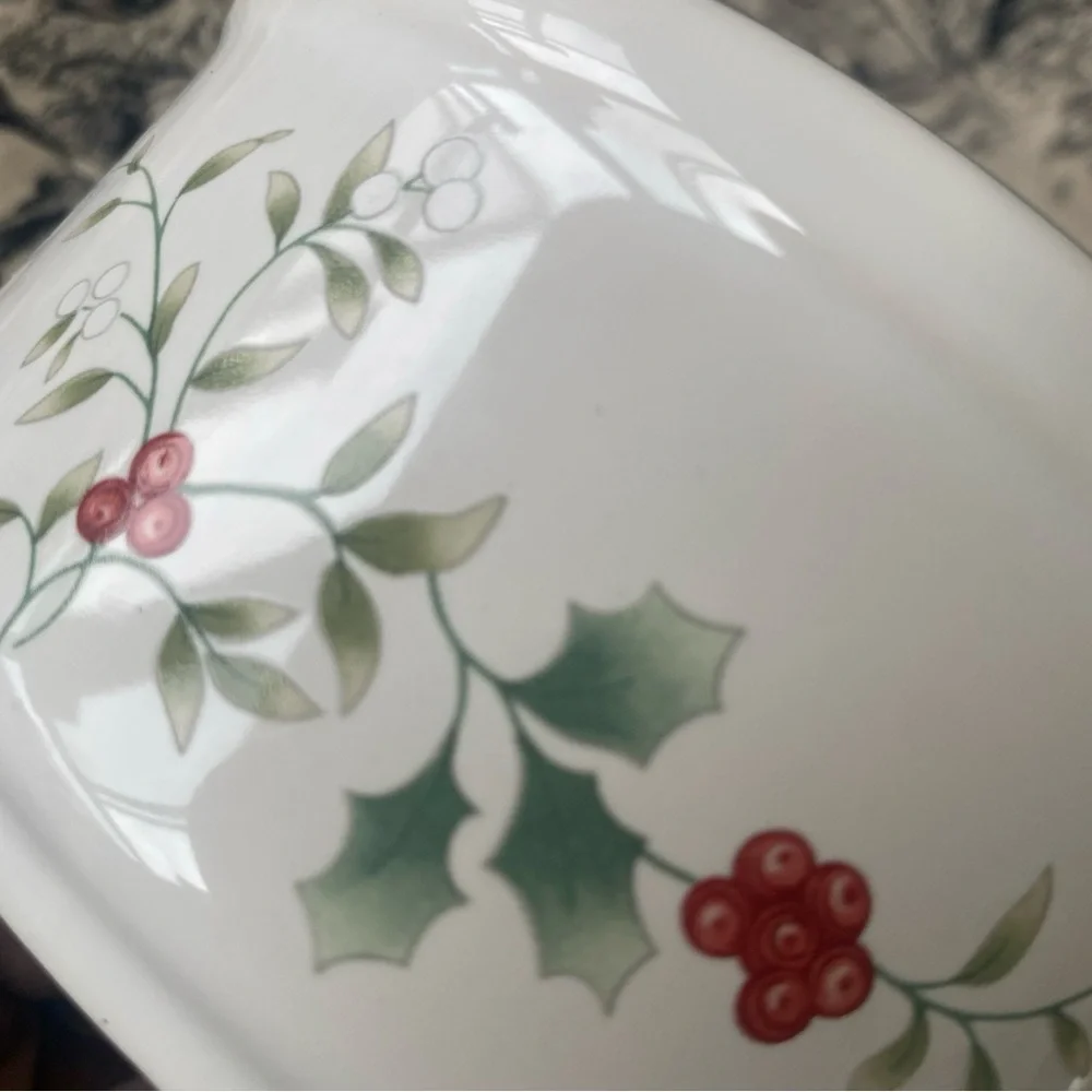 Pfaltzgraff WINTERBERRY Christmas Kitty Cat Food/Water Bowl RARE!
